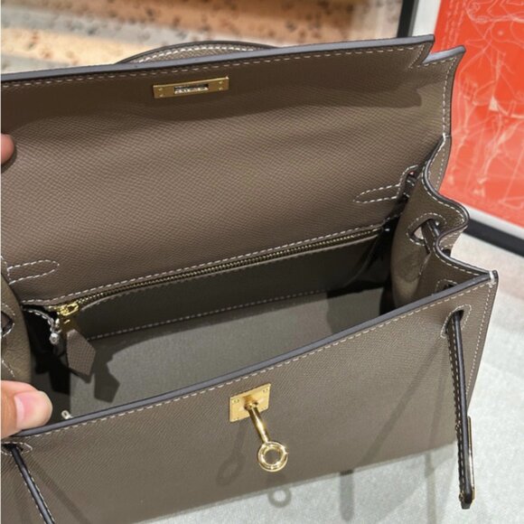 Elephant Gray Genuine Leather crossbody bag/poochette - Picture 6 of 8